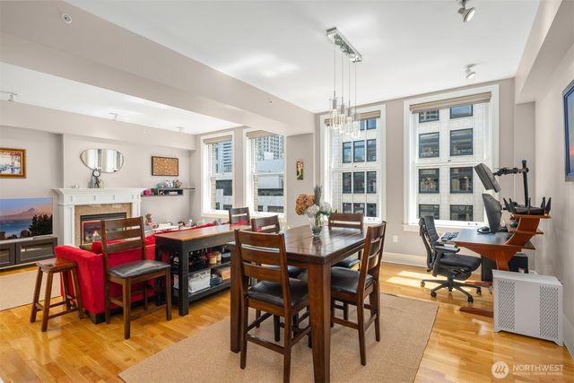 $699,000 | 1500 4th Avenue, Unit 804, Seattle, WA 98101