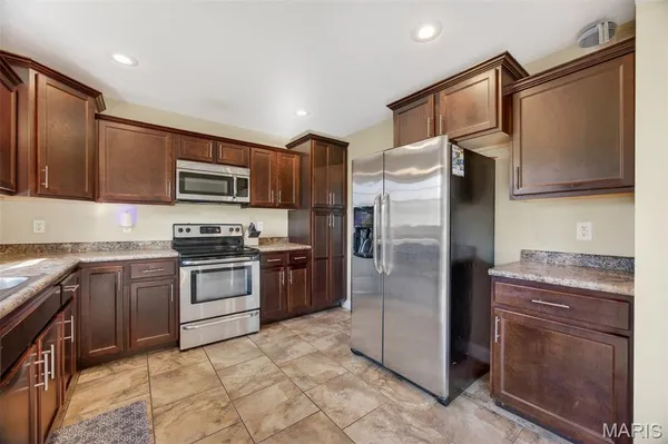 $339,900 | 133 Brush Creek Parkway, St. Robert, MO 65584
