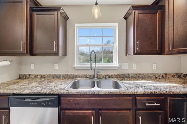 $339,900 | 133 Brush Creek Parkway, St. Robert, MO 65584