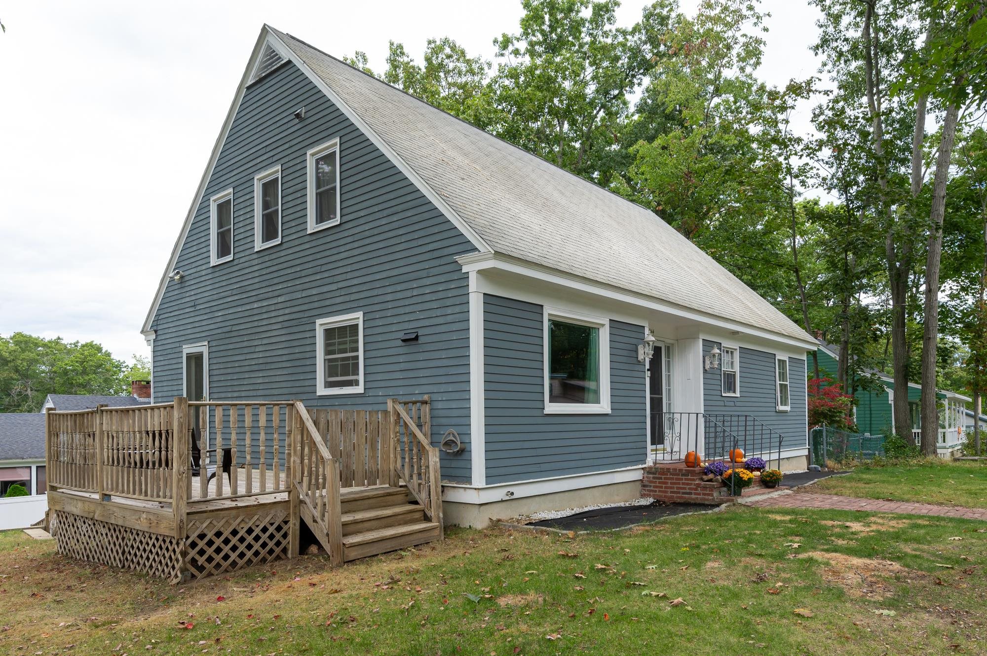 244 Hillhaven Road Manchester, NH 03104 - Photo 13 of 35