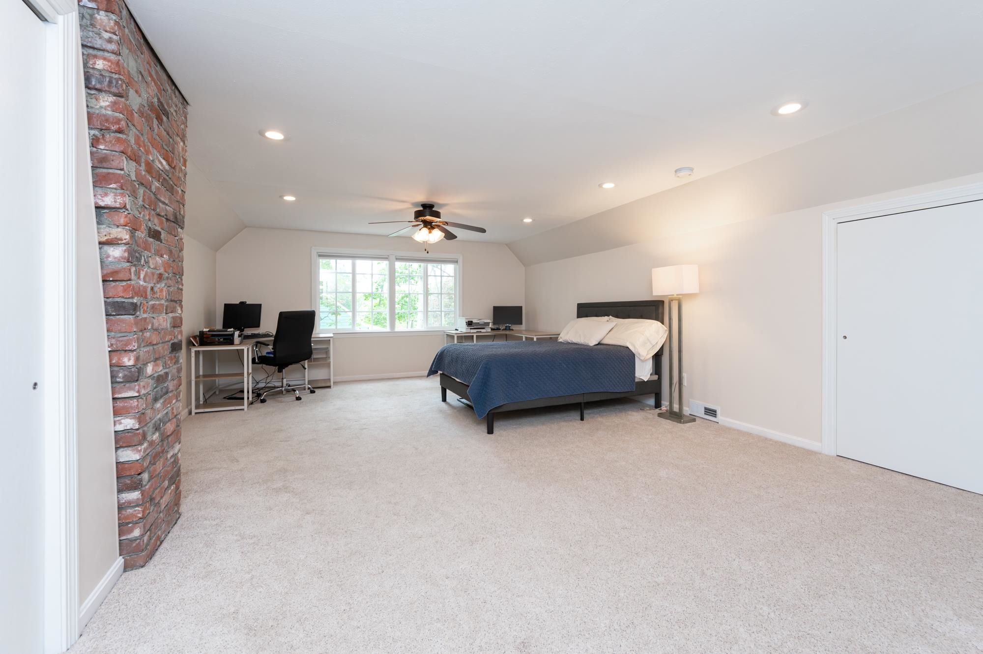 244 Hillhaven Road Manchester, NH 03104 - Photo 17 of 35