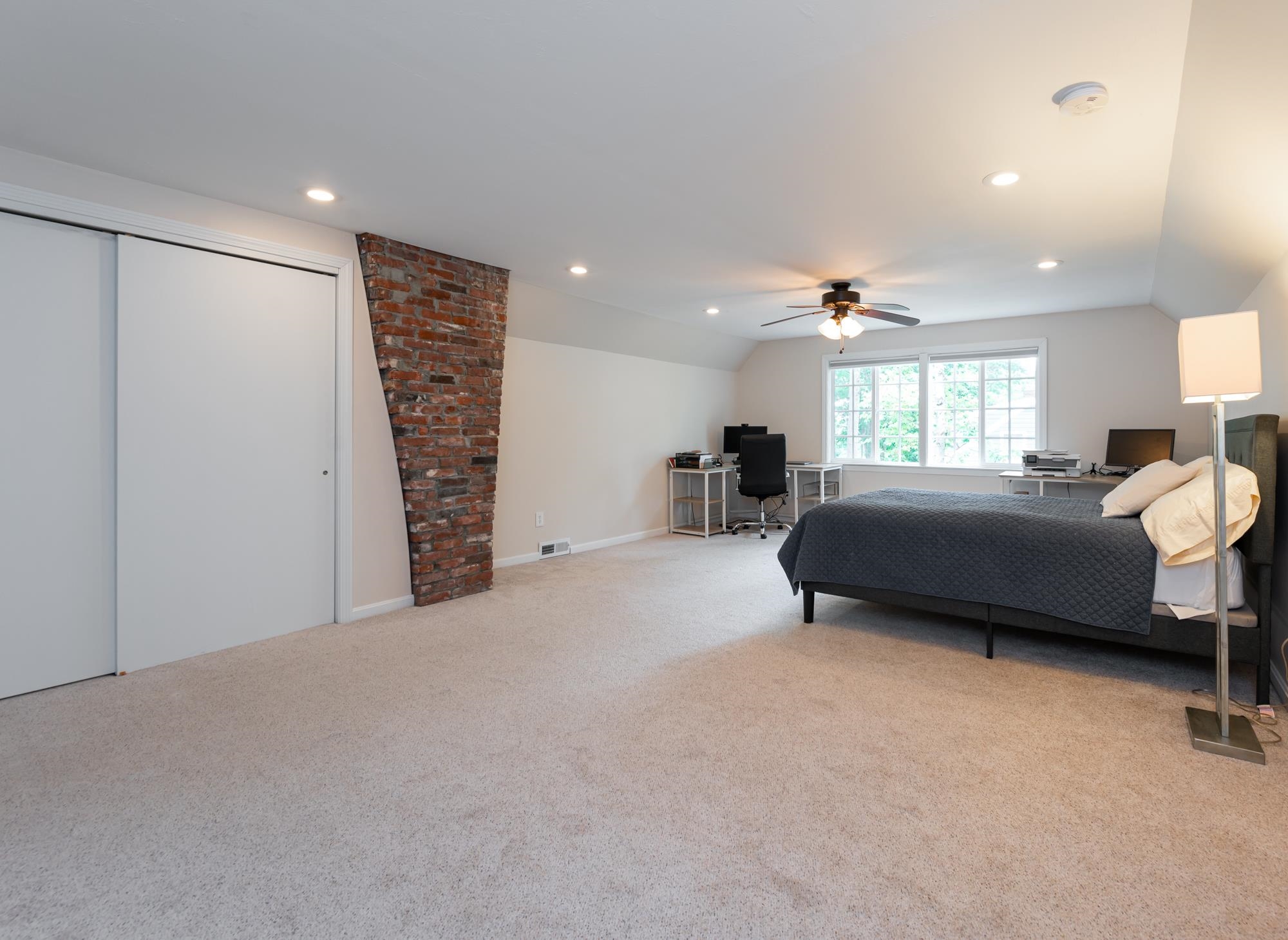 244 Hillhaven Road Manchester, NH 03104 - Photo 18 of 35