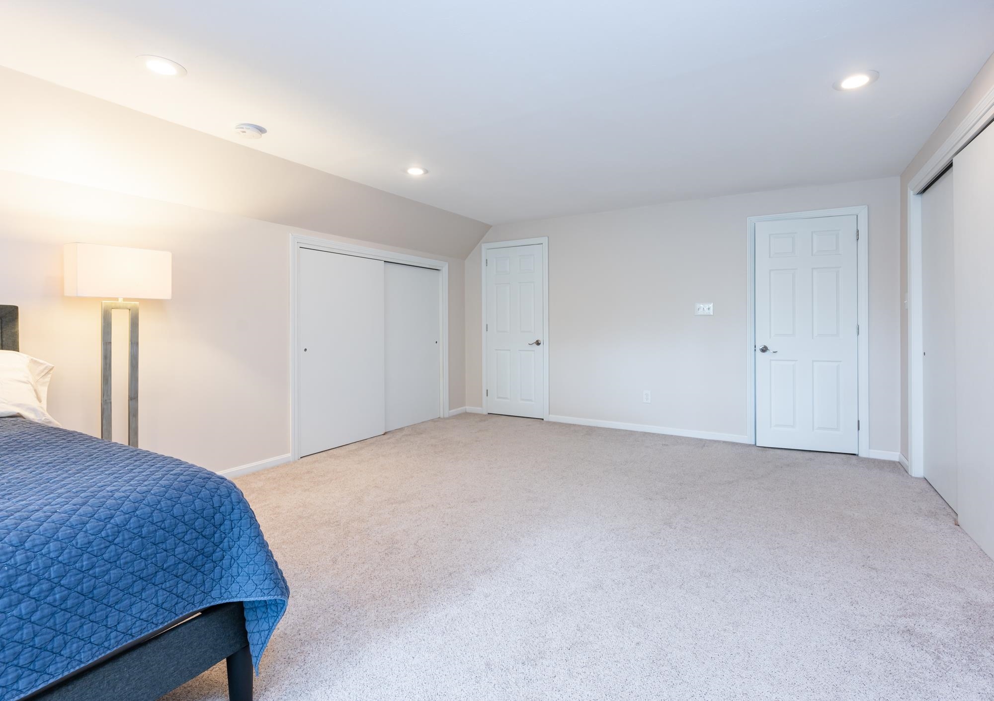 244 Hillhaven Road Manchester, NH 03104 - Photo 19 of 35