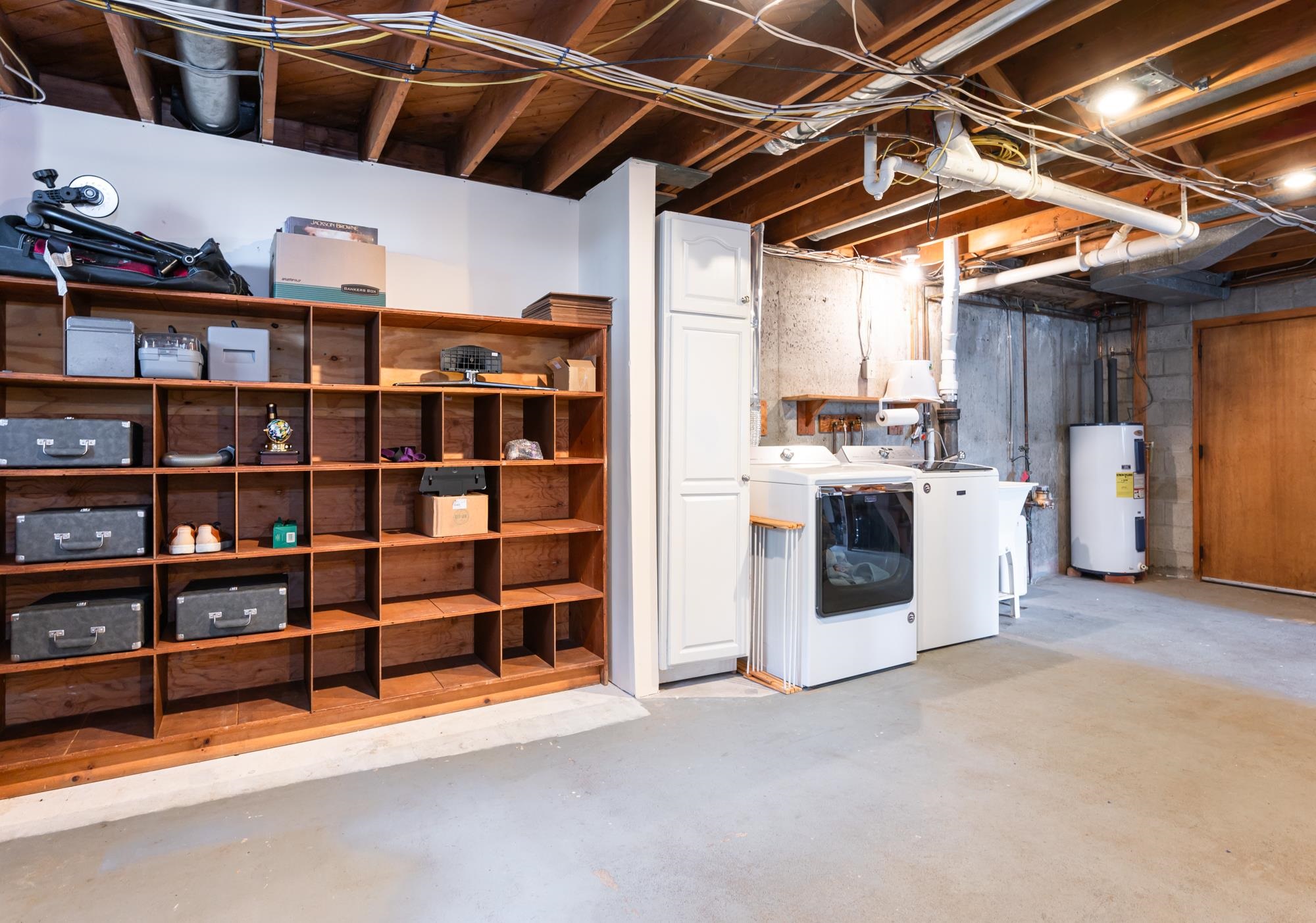 244 Hillhaven Road Manchester, NH 03104 - Photo 21 of 35