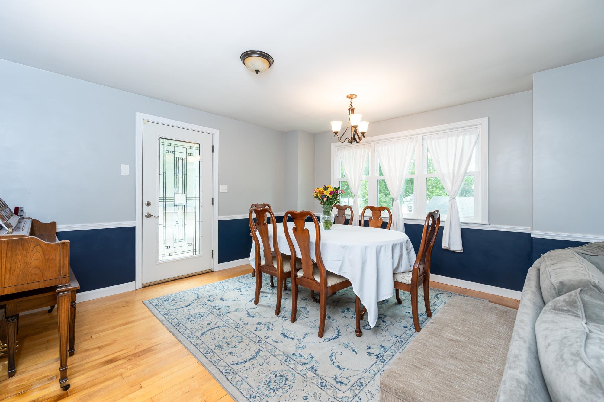 244 Hillhaven Road Manchester, NH 03104 - Photo 3 of 35