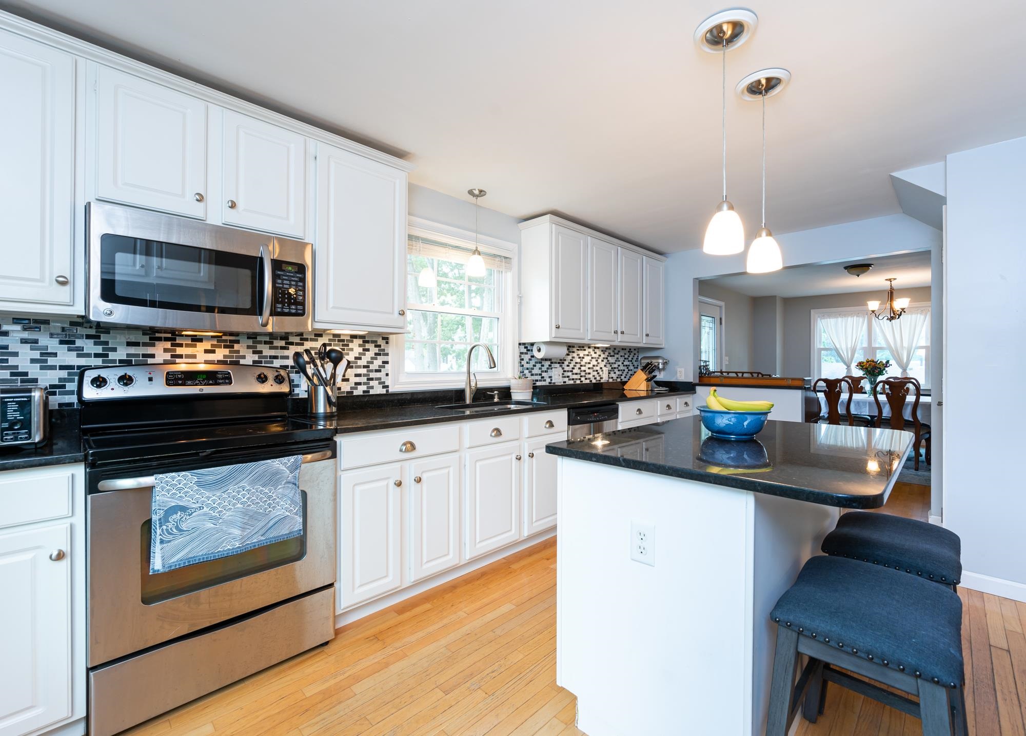 244 Hillhaven Road Manchester, NH 03104 - Photo 33 of 35