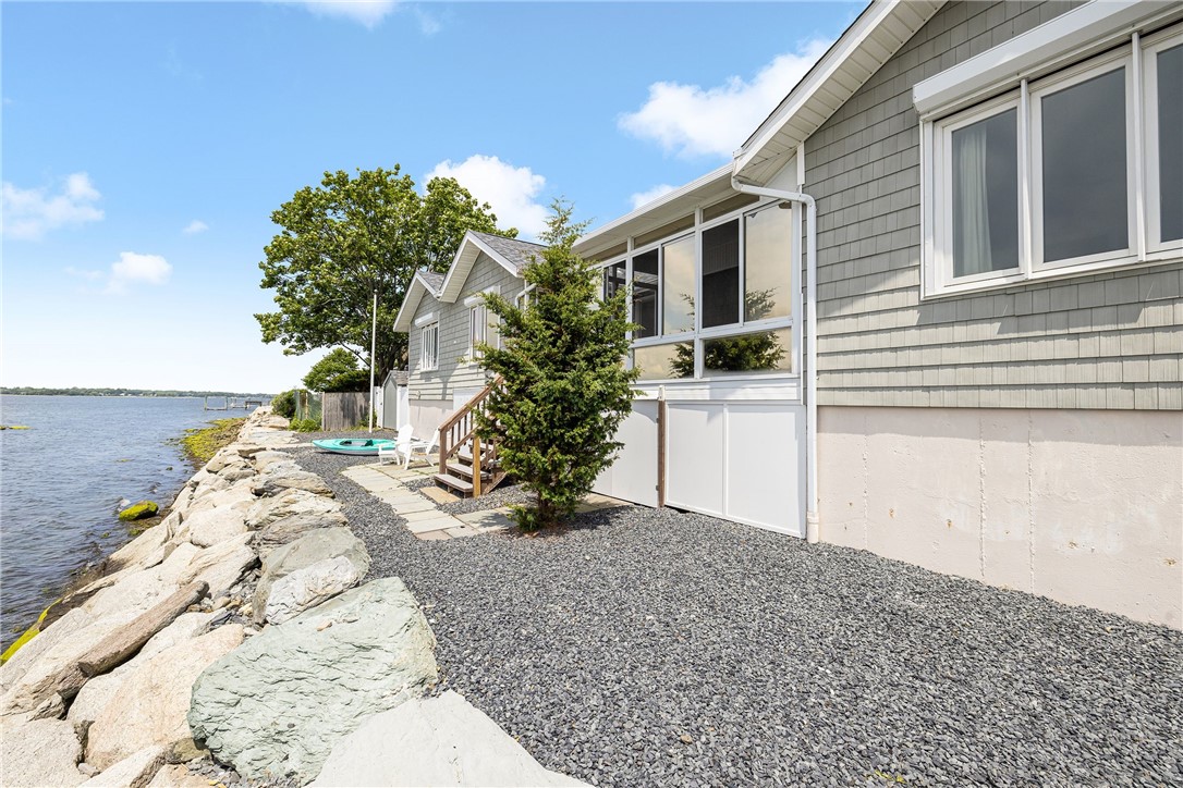 35 Brookwood Road Bristol, RI 02809 - Photo 8 of 48