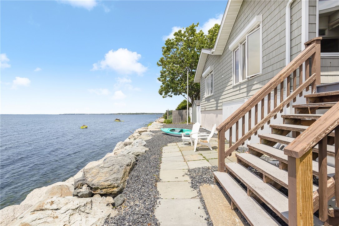 35 Brookwood Road Bristol, RI 02809 - Photo 9 of 48