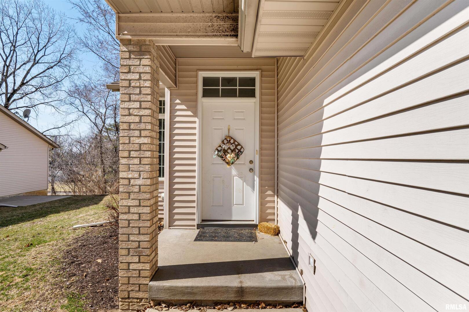 17 Cherry Hampton, IL 61256 - Photo 3 of 26 Gallery Image 3