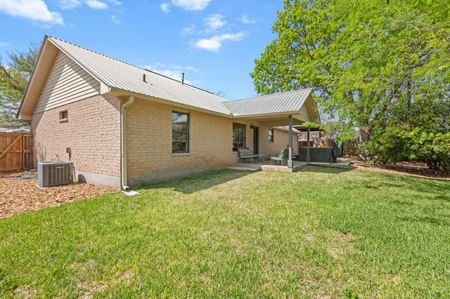 $554,000 | 116 Henrietta Court, Fredericksburg, TX 78624