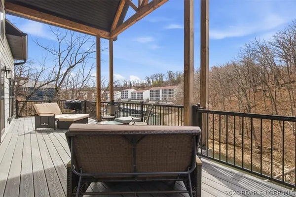 $837,000 | 11 Cardinal Circle, Lake Ozark, MO 65049