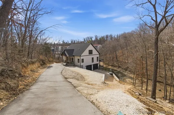 $837,000 | 11 Cardinal Circle, Lake Ozark, MO 65049