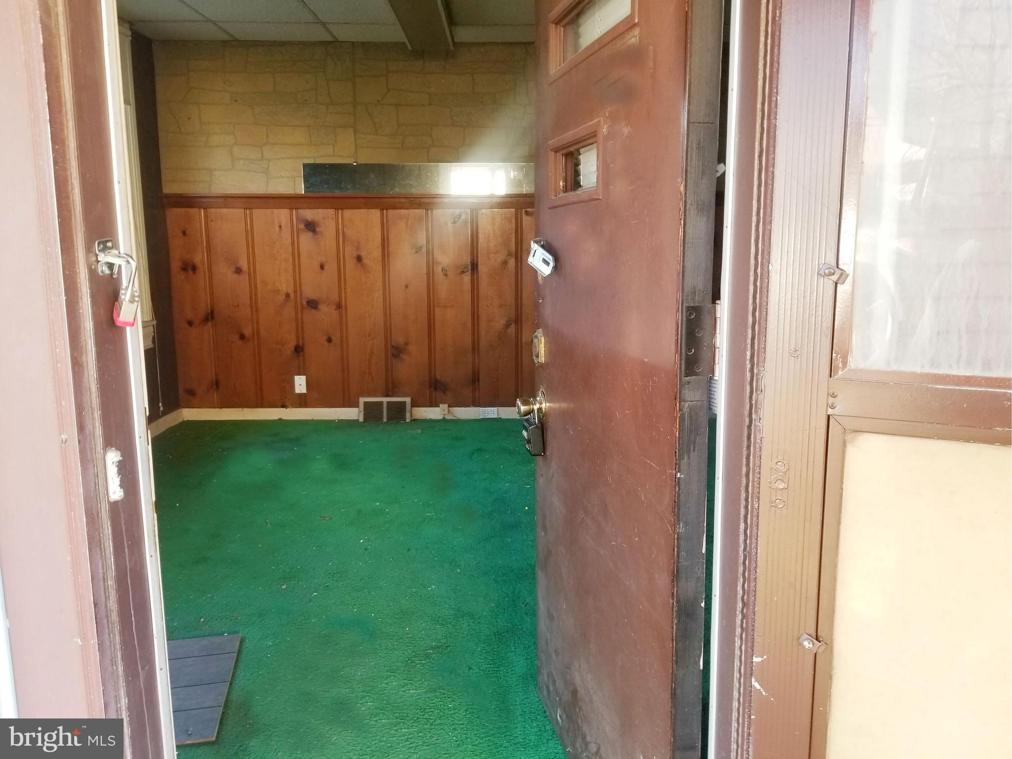 513 North Point Road Baltimore, MD 21224 - Photo 7 of 10 Interior