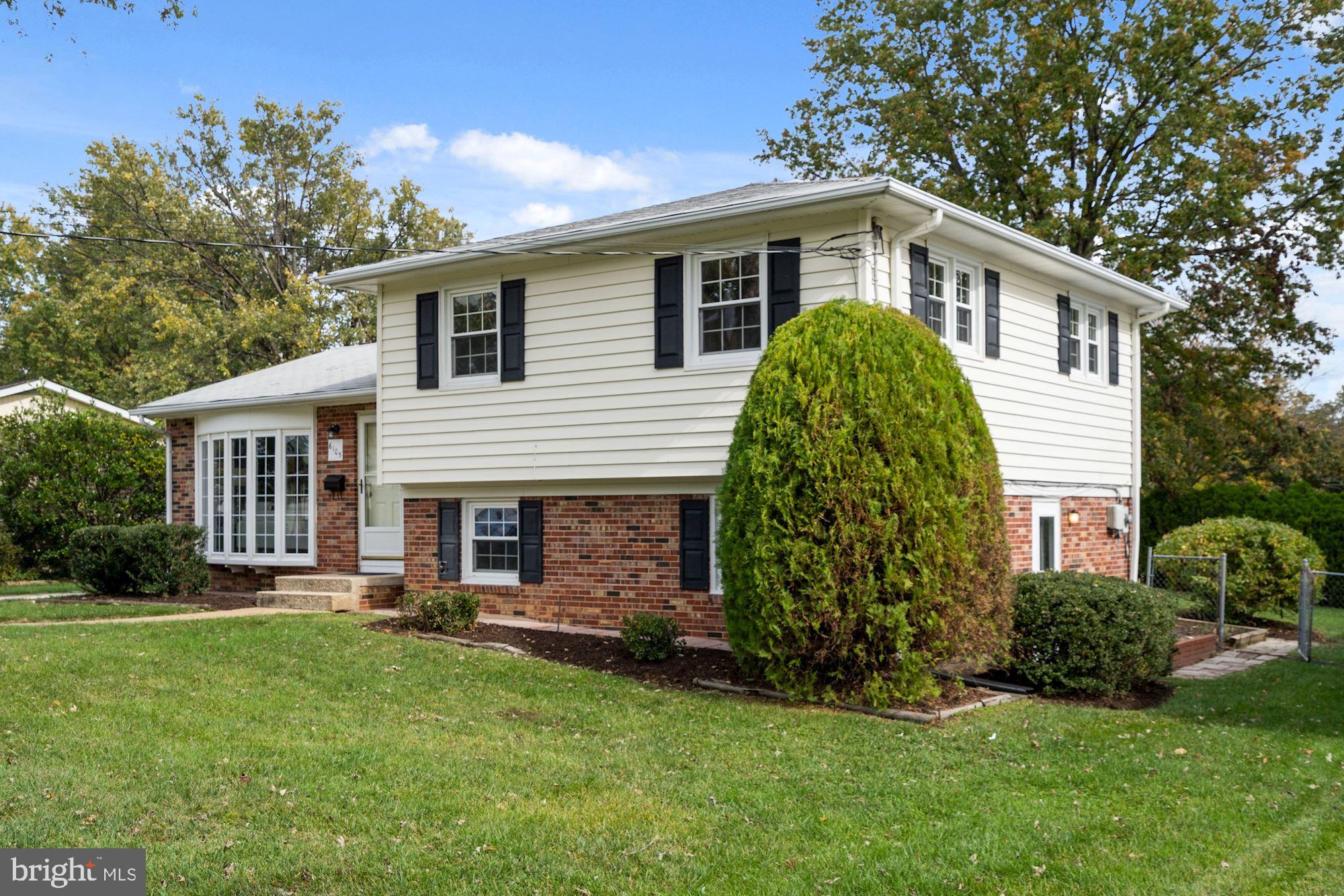 6105 Craft Road Alexandria, VA 22310 - Photo 4 of 44