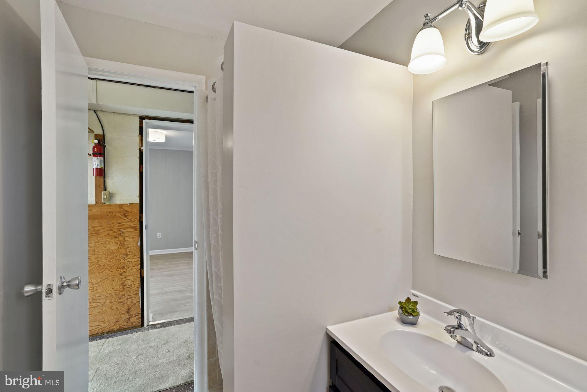 6105 Craft Road Alexandria, VA 22310 - Photo 35 of 44