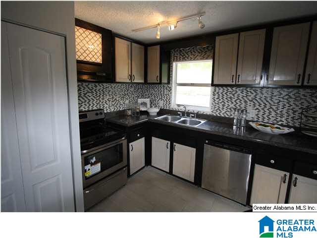 3082 Queenstown Road Trussville, AL 35173 - Photo 7 of 29 Gallery Image 7