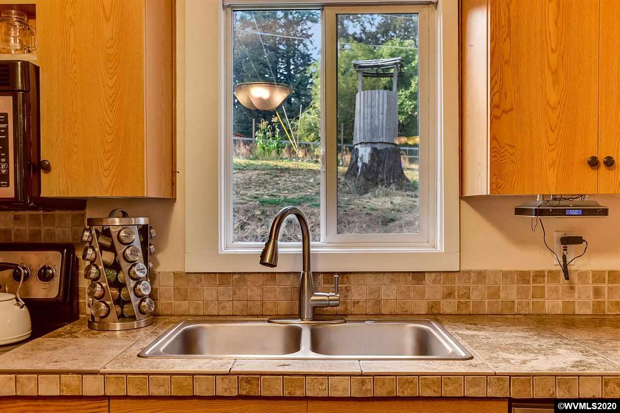 3771 Delaney Road Southeast Salem, OR 97317 - Photo 17 of 36 Gallery Image 17