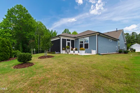 $459,900 | 8213 White Star Drive, Fuquay-Varina, NC 27526
