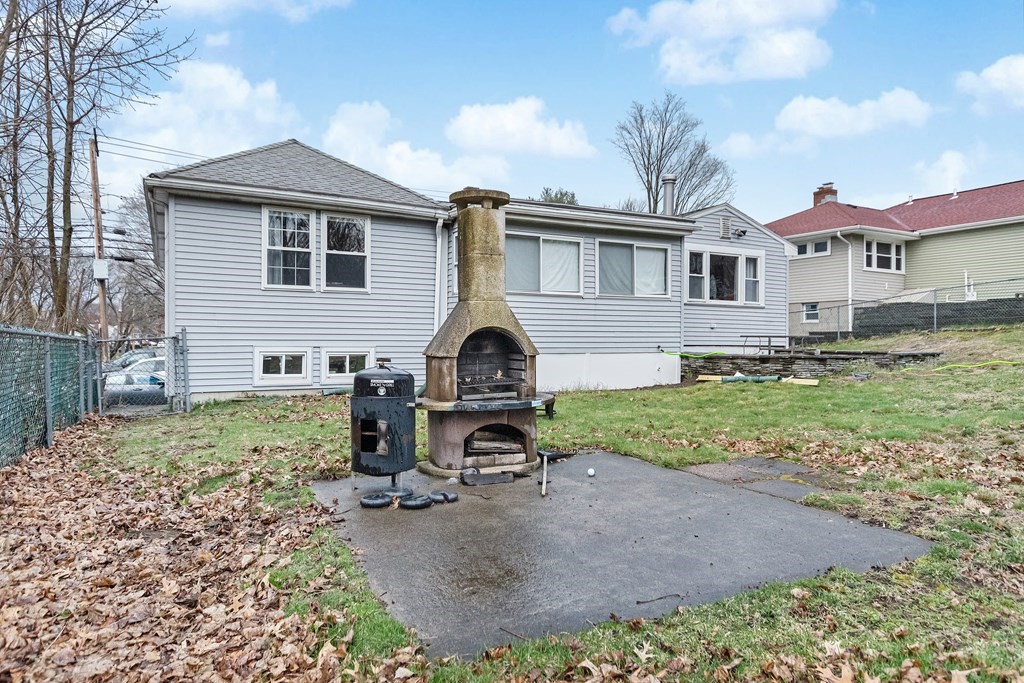 1112 Trapelo Road Waltham, MA 02451 - Photo 4 of 30 Gallery Image 4