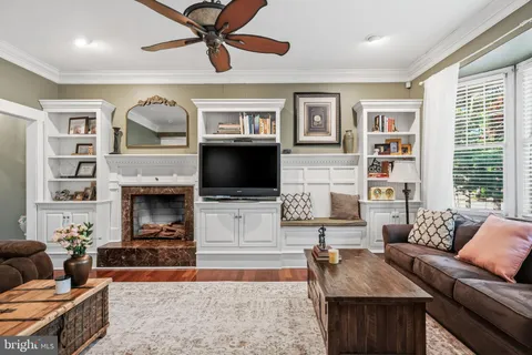 $699,000 | 267 West White Horse Pike, Berlin, NJ 08009
