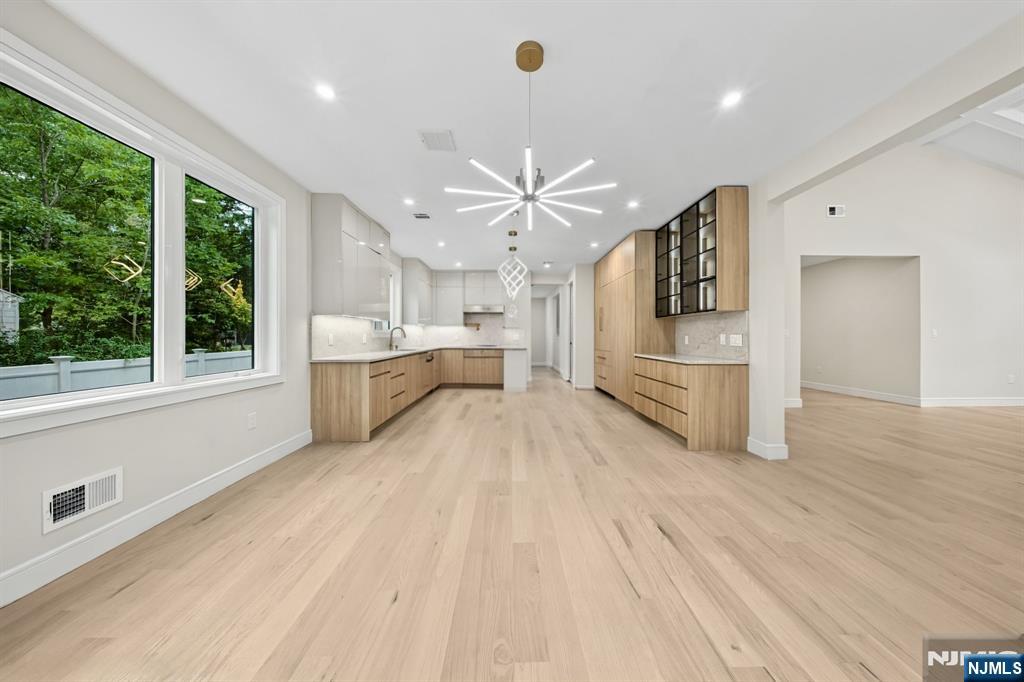 914 Hammond Road Ridgewood, NJ 07450 - Photo 20 of 50 Gallery Image 20