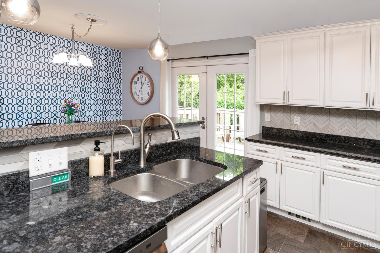 6540 Ripplewood Lane Cincinnati, OH 45230 - Photo 13 of 39 Gallery Image 13
