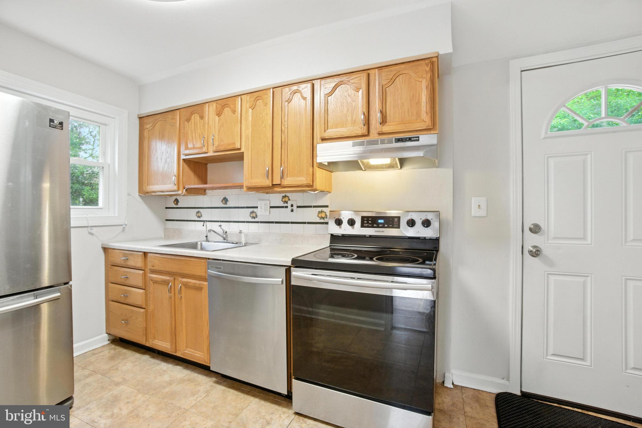 2816 Denley Place Silver Spring, MD 20906 - Photo 7 of 40