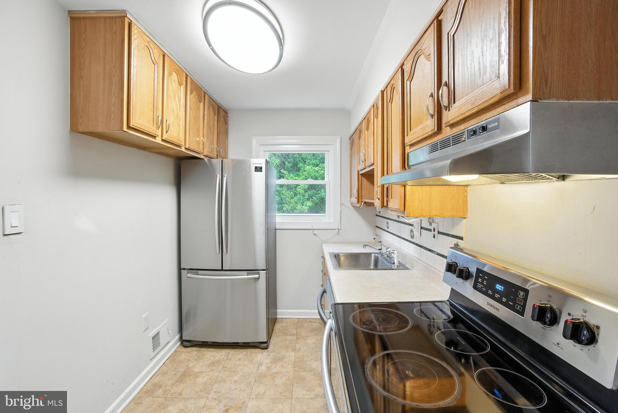 2816 Denley Place Silver Spring, MD 20906 - Photo 8 of 40