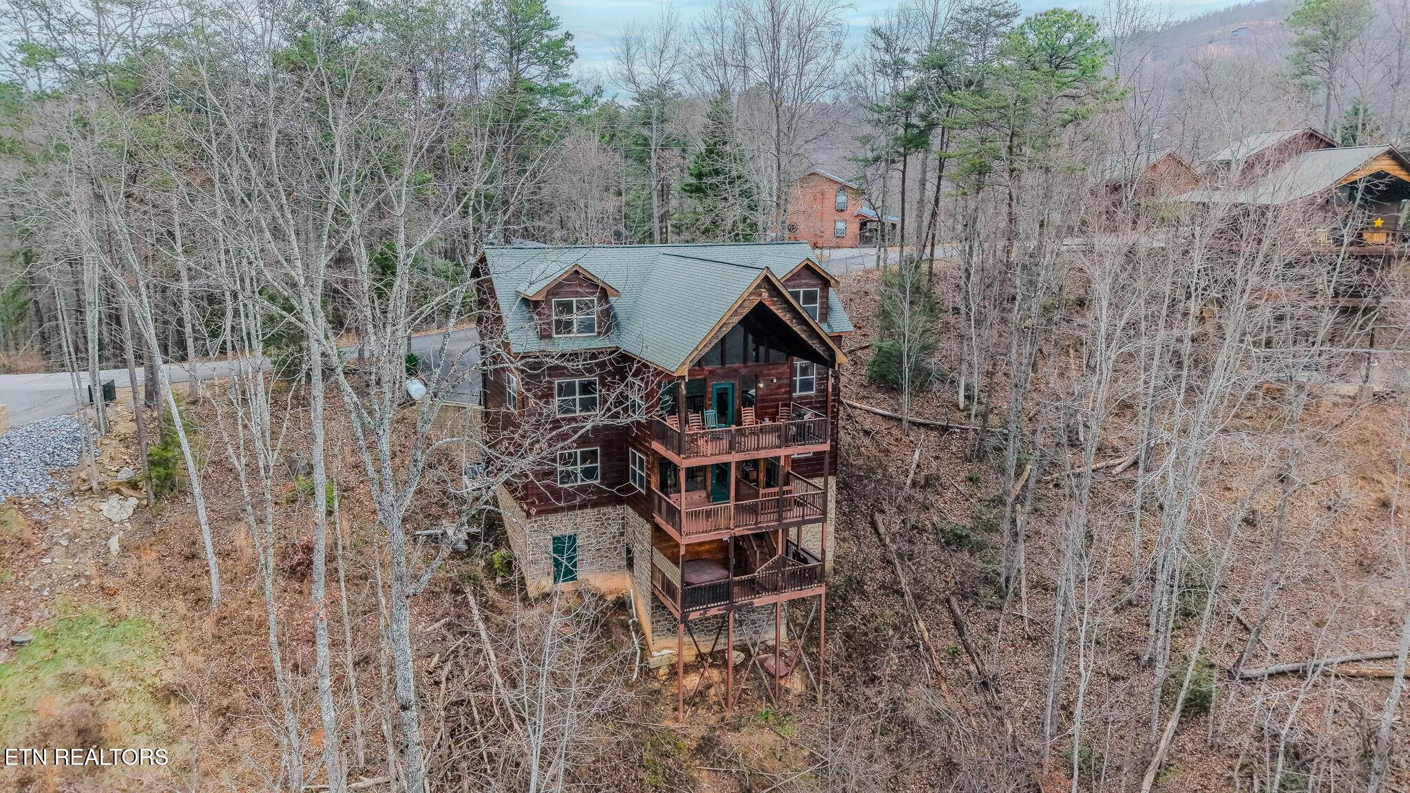 4170 Chamberlain Lane Sevierville, TN 37862 - Photo 50 of 52 49-web-or-mls-DJI_20251223124304_0626_D