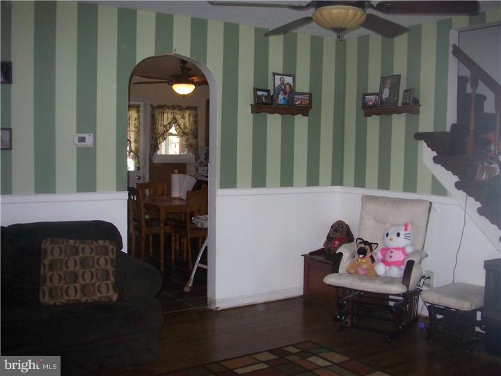 321 Lilac Lane Delanco, NJ 08075 - Photo 2 of 6 Living Room