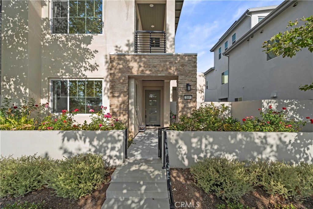 168 Perspective Irvine, CA 92618 - Photo 3 of 62