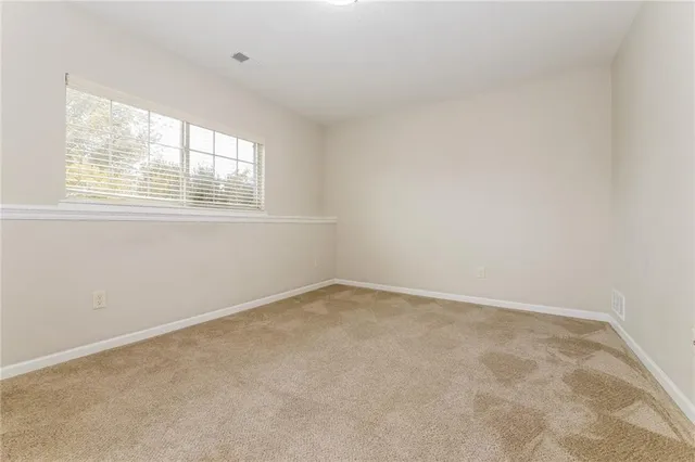 $2,305 | 19119 Corbyn Lane, Smithville, MO 64089