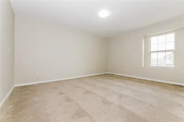 $2,305 | 19119 Corbyn Lane, Smithville, MO 64089