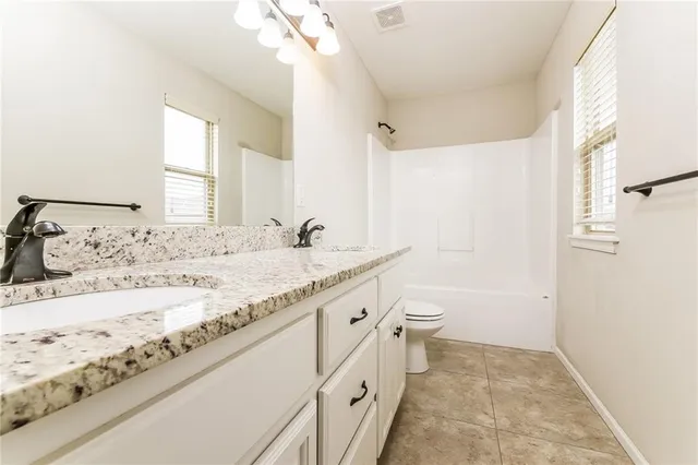 $2,305 | 19119 Corbyn Lane, Smithville, MO 64089