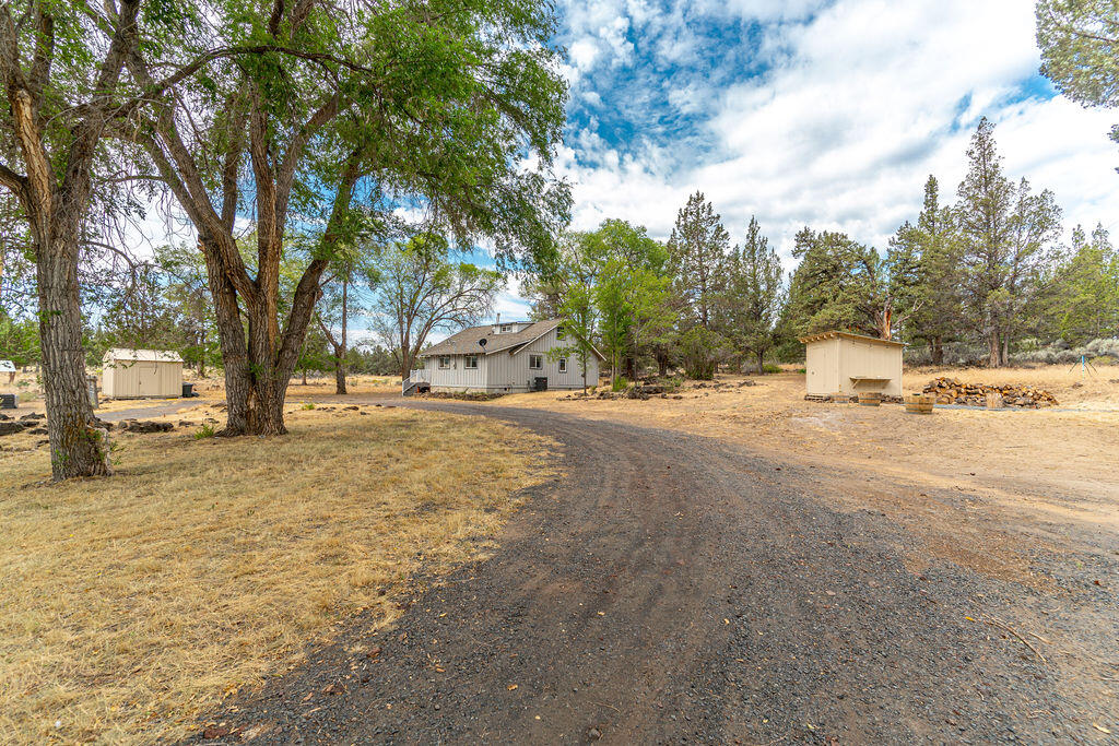 64635 Deschutes Market Road Bend, OR 97701 - Photo 32 of 55 30