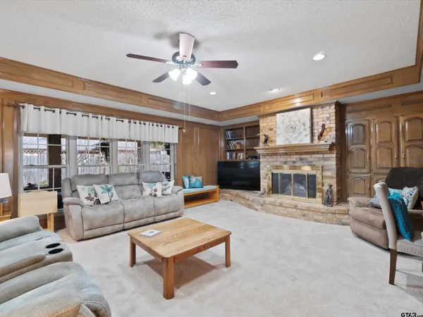 $324,900 | 306 Pueblo Drive, Gilmer, TX 75644