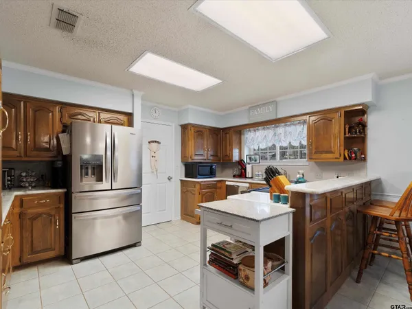 $324,900 | 306 Pueblo Drive, Gilmer, TX 75644