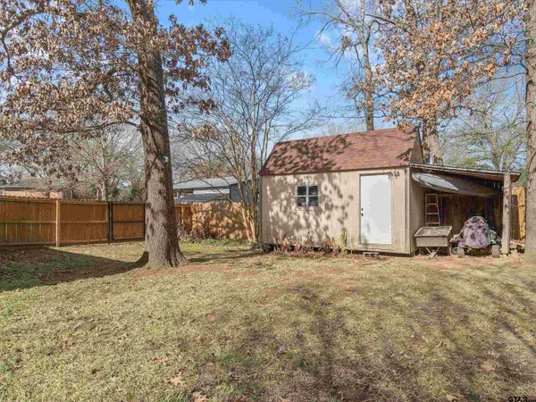 $324,900 | 306 Pueblo Drive, Gilmer, TX 75644
