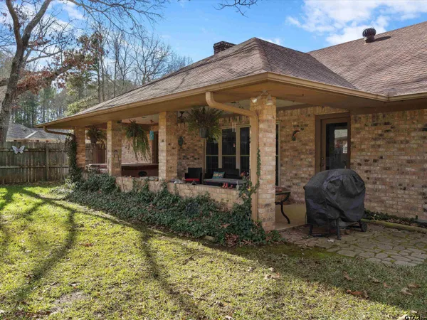 $324,900 | 306 Pueblo Drive, Gilmer, TX 75644