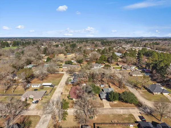 $324,900 | 306 Pueblo Drive, Gilmer, TX 75644