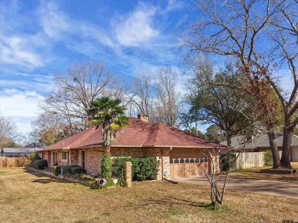 $324,900 | 306 Pueblo Drive, Gilmer, TX 75644