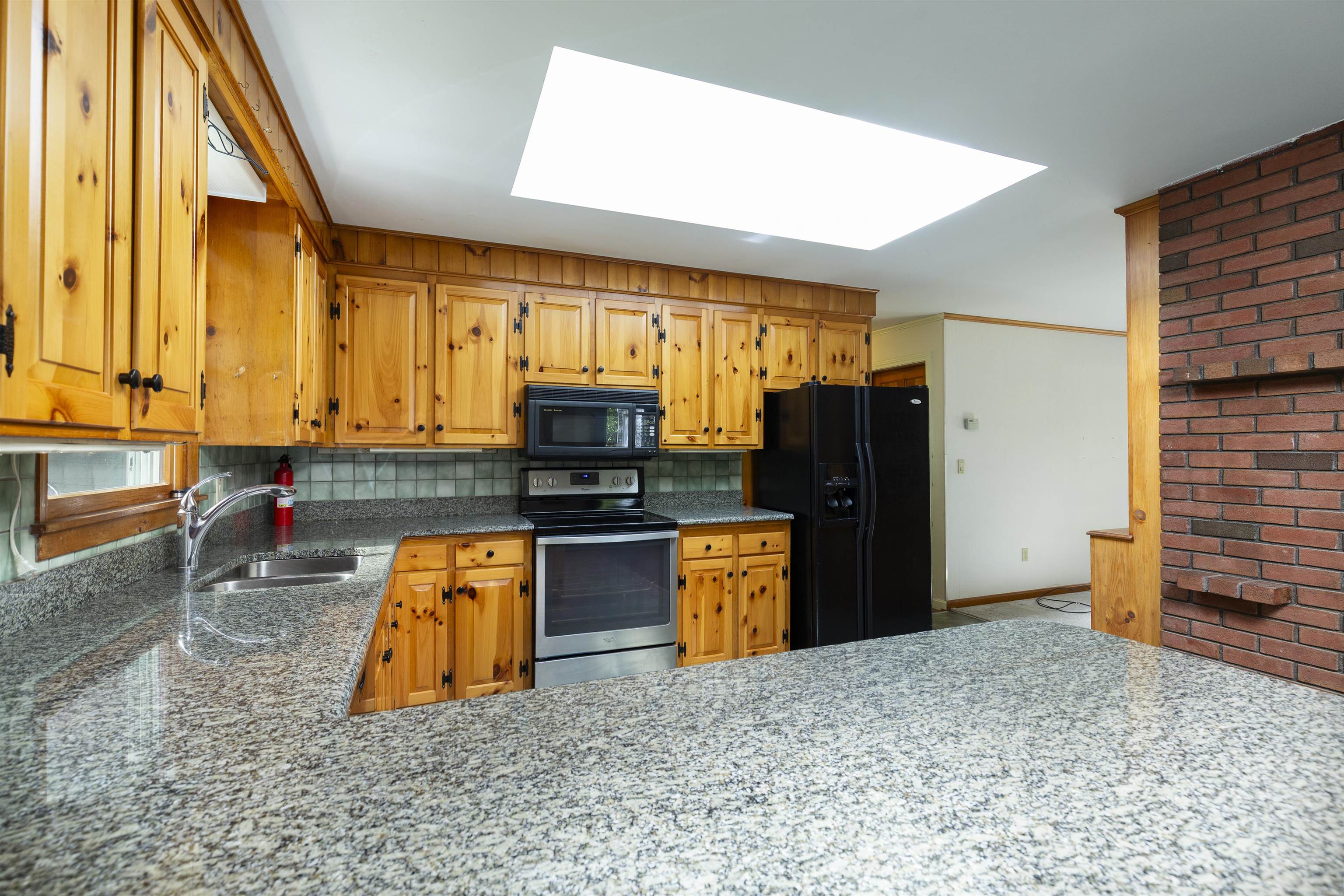 211 Slayton Hill Road Lebanon, NH 03766 - Photo 9 of 32 Gallery Image 9