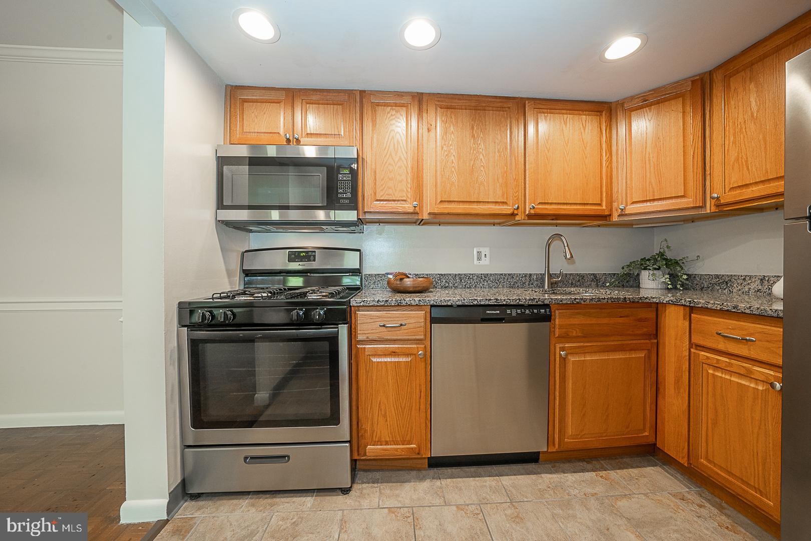 258 Old Forge Crossing Devon, PA 19333 - Photo 13 of 36 Stainless appliances