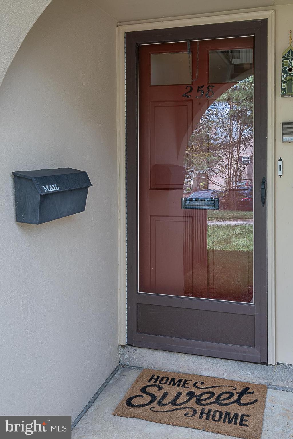 258 Old Forge Crossing Devon, PA 19333 - Photo 3 of 36