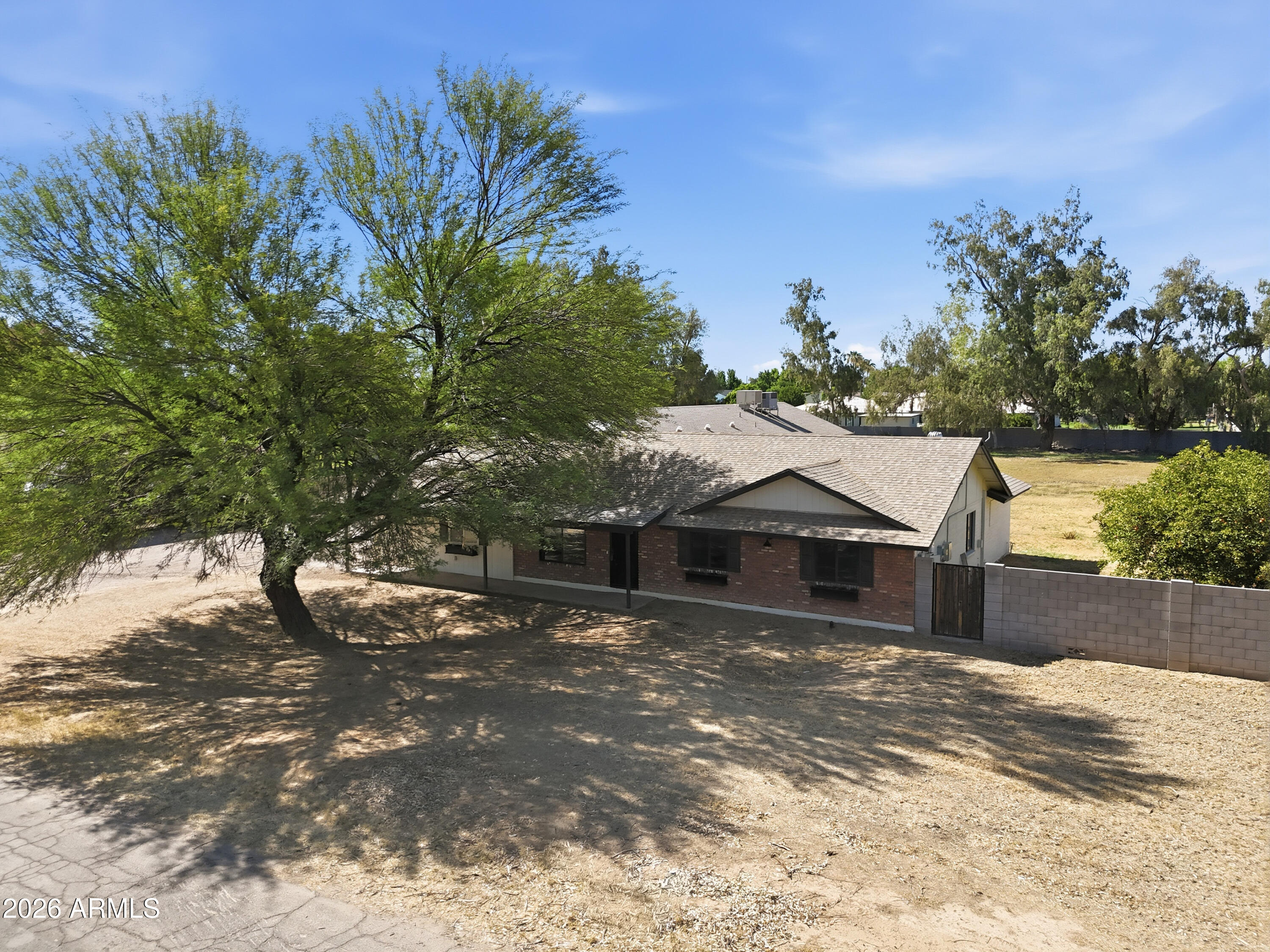2266 East Willis Road Gilbert, AZ 85297 - Photo 27 of 95