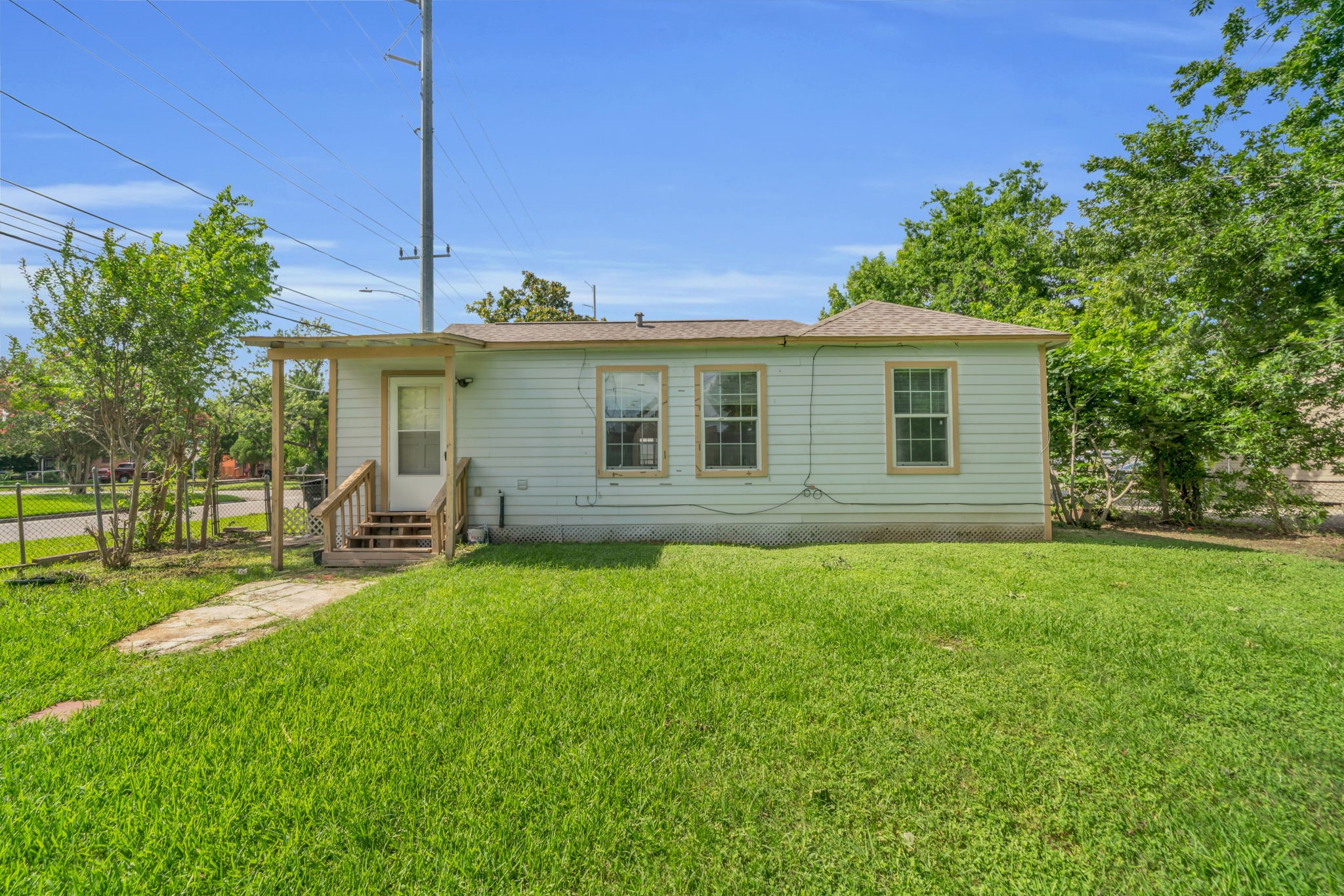 7304 Kinney Street Houston, TX 77087 - Photo 8 of 33