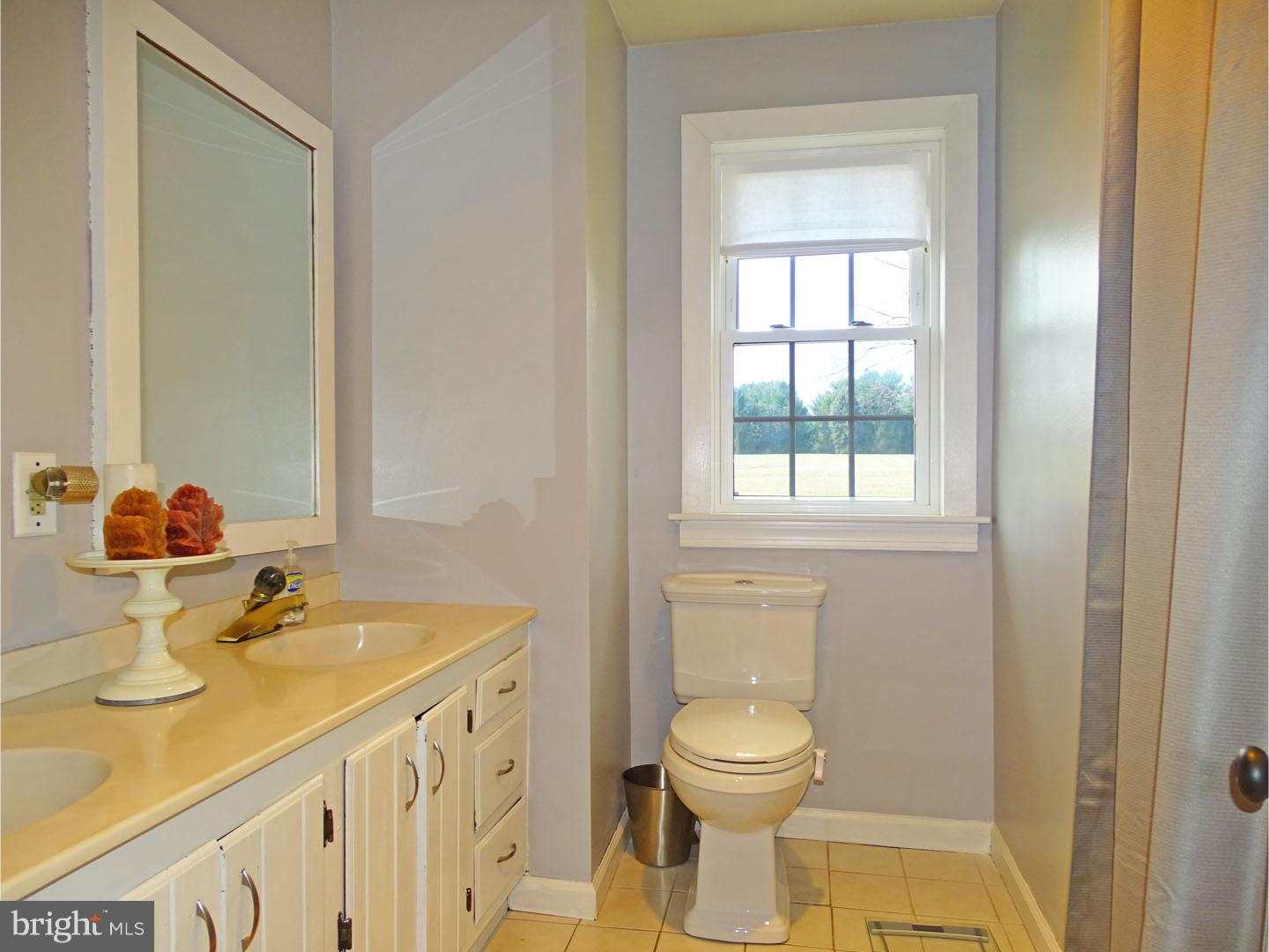 2650 Windy Bush Road Newtown, PA 18940 - Photo 9 of 25 Gallery Image 9