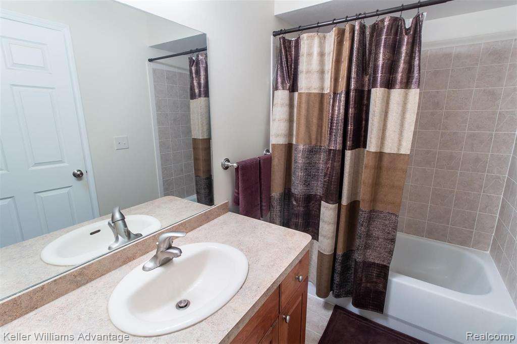 3620 Oakmonte Boulevard Rochester, MI 48306 - Photo 25 of 41