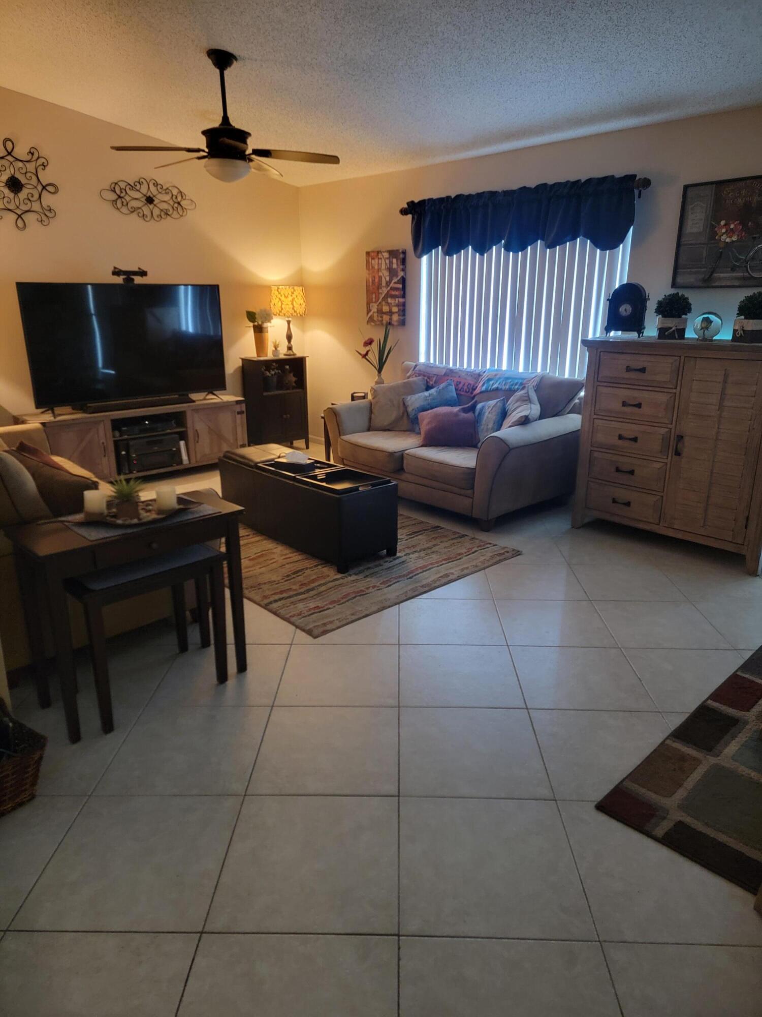 27 Vista Del Rio Boynton Beach, FL 33426 - Photo 33 of 45 Living Room 1