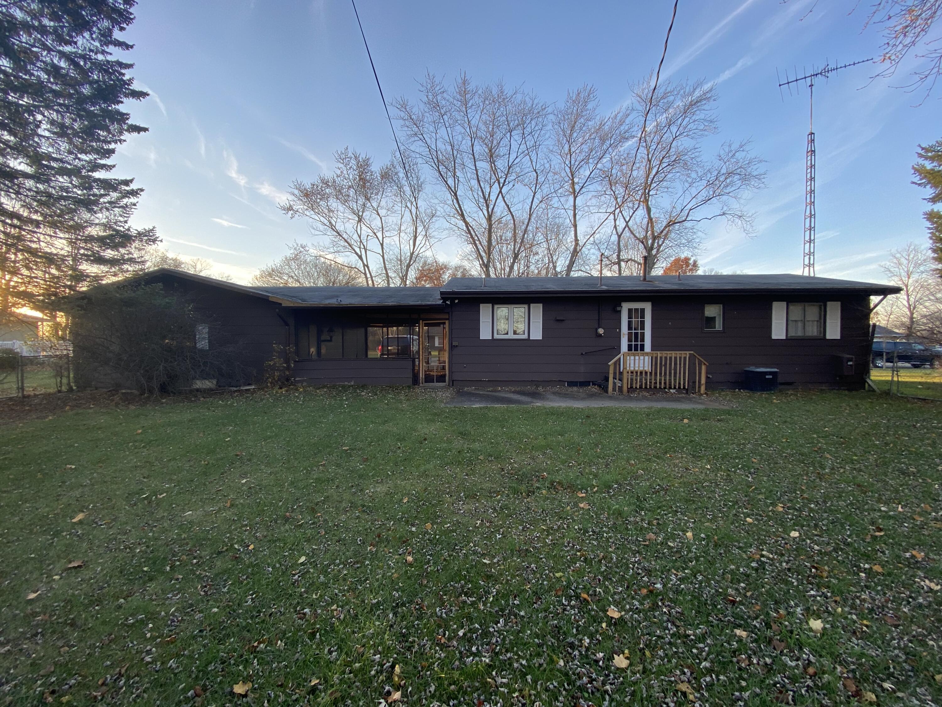 515 Cherry Lane Decatur, MI 49045 - Photo 2 of 13 IMG-1629